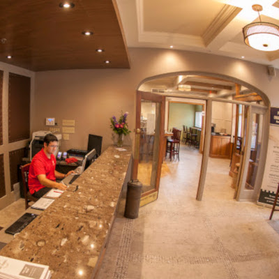 Hotels in Paris Ontario Arlington Hotel Front desk